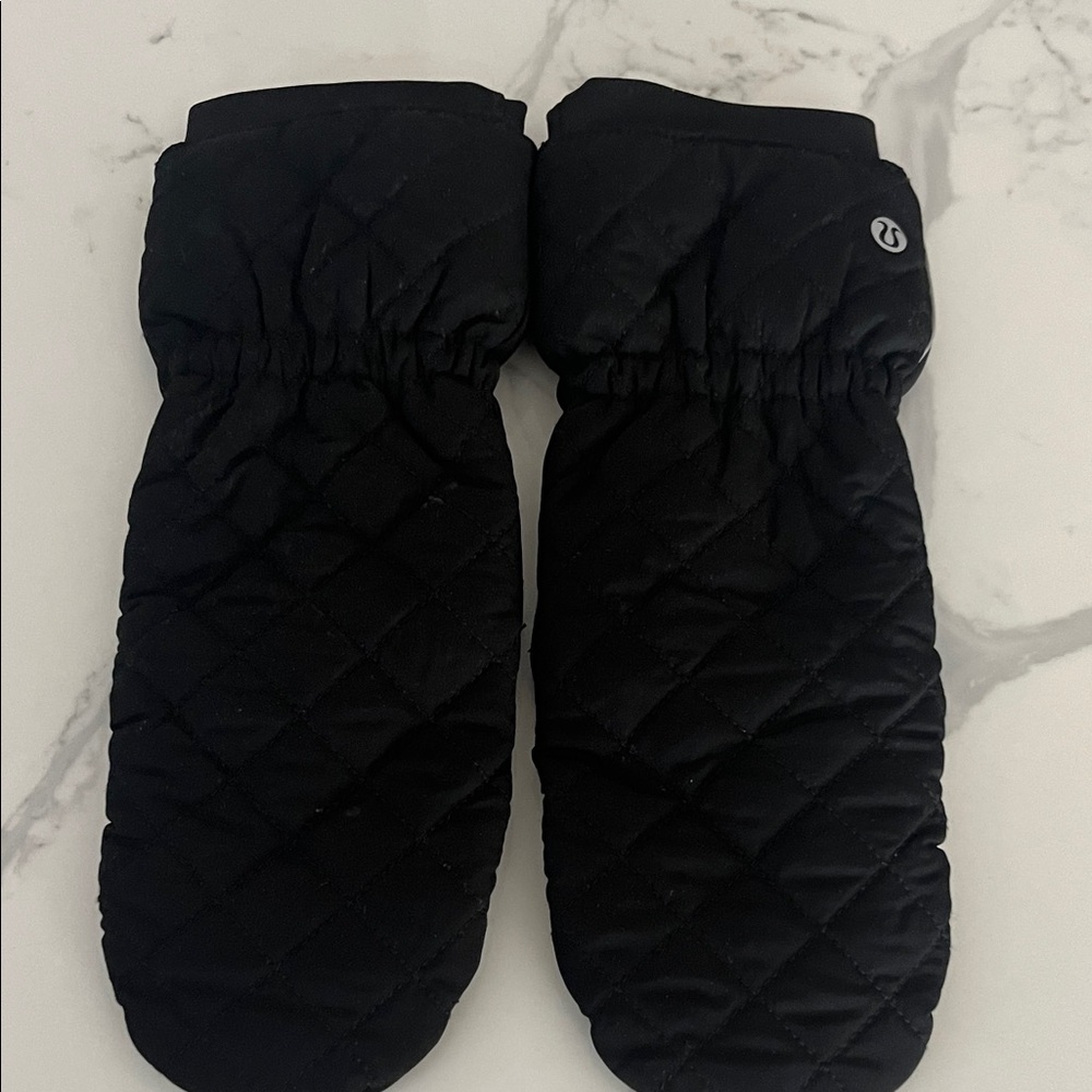 lululemon athletica Black Quilted Mittens